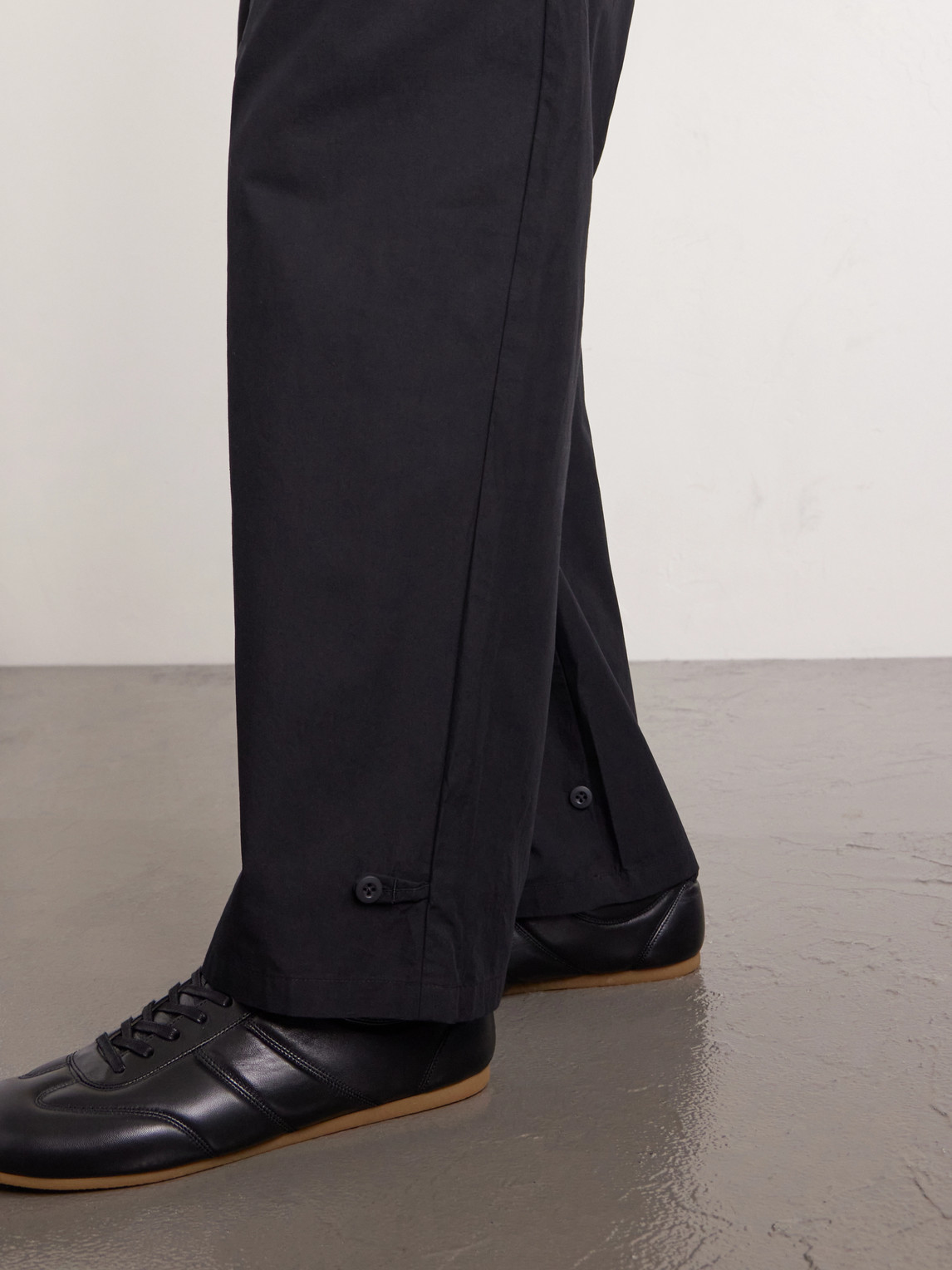 Wide-Leg Cotton-Blend Gabardine Drawstring Trousers
