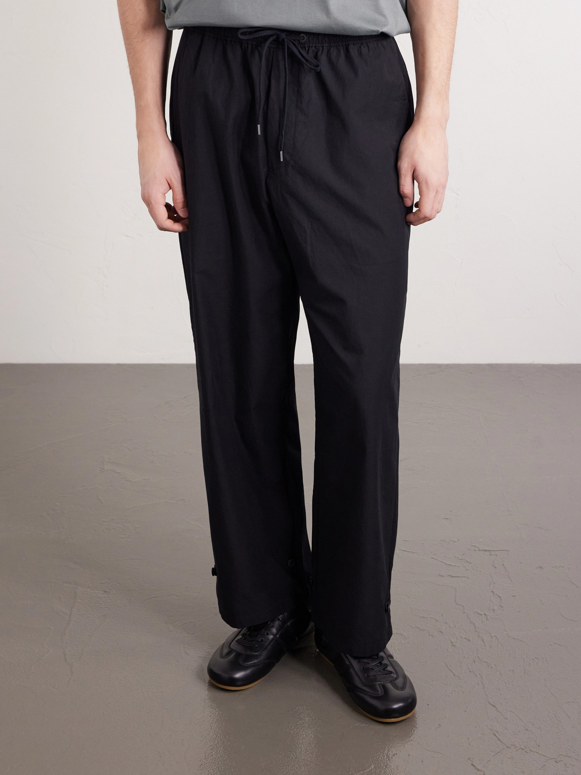 Wide-Leg Cotton-Blend Gabardine Drawstring Trousers
