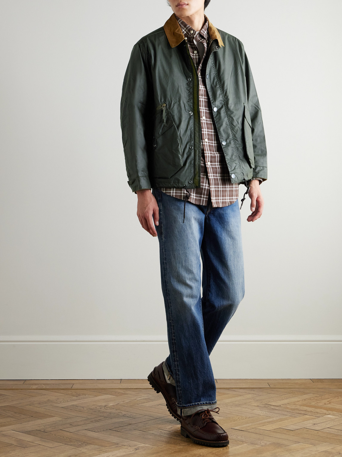 https://www.mrporter.com/variants/images/46376663162978407/ou/w1000.jpg
