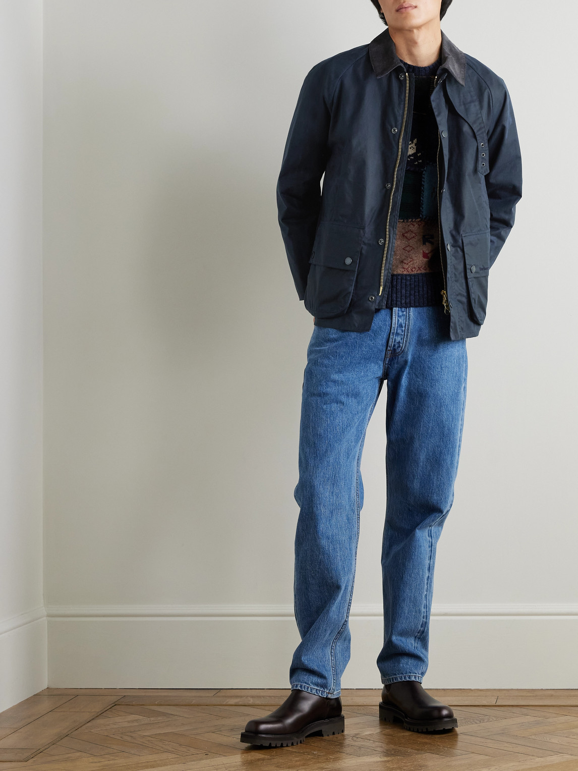 https://www.mrporter.com/variants/images/46376663162978425/ou/w1000.jpg
