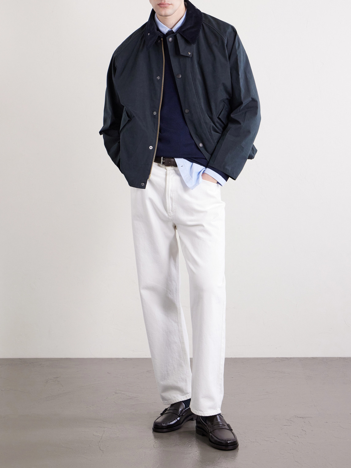 https://www.mrporter.com/variants/images/46376663162978426/ou/w1000.jpg