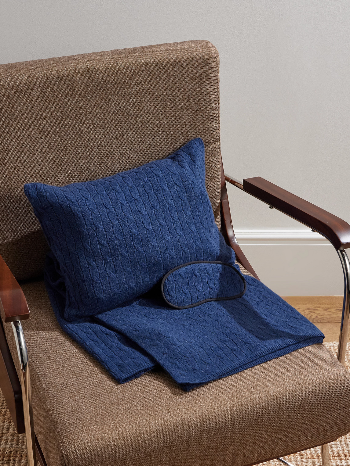 Ralph Lauren Cable-knit Cashmere Travel Set In Blue