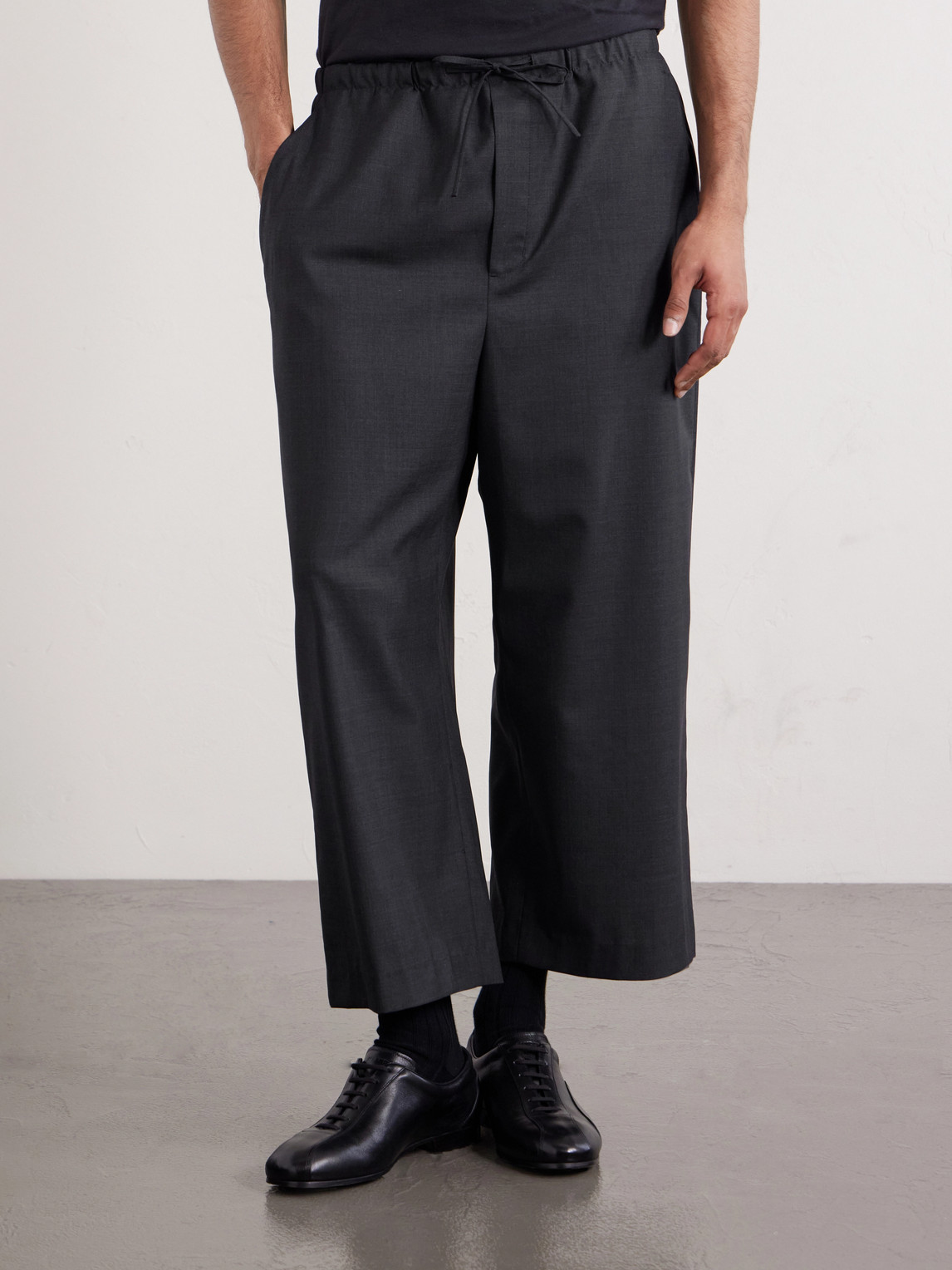  Amomento - Straight-leg Wool Trousers - Men - Gray - M 