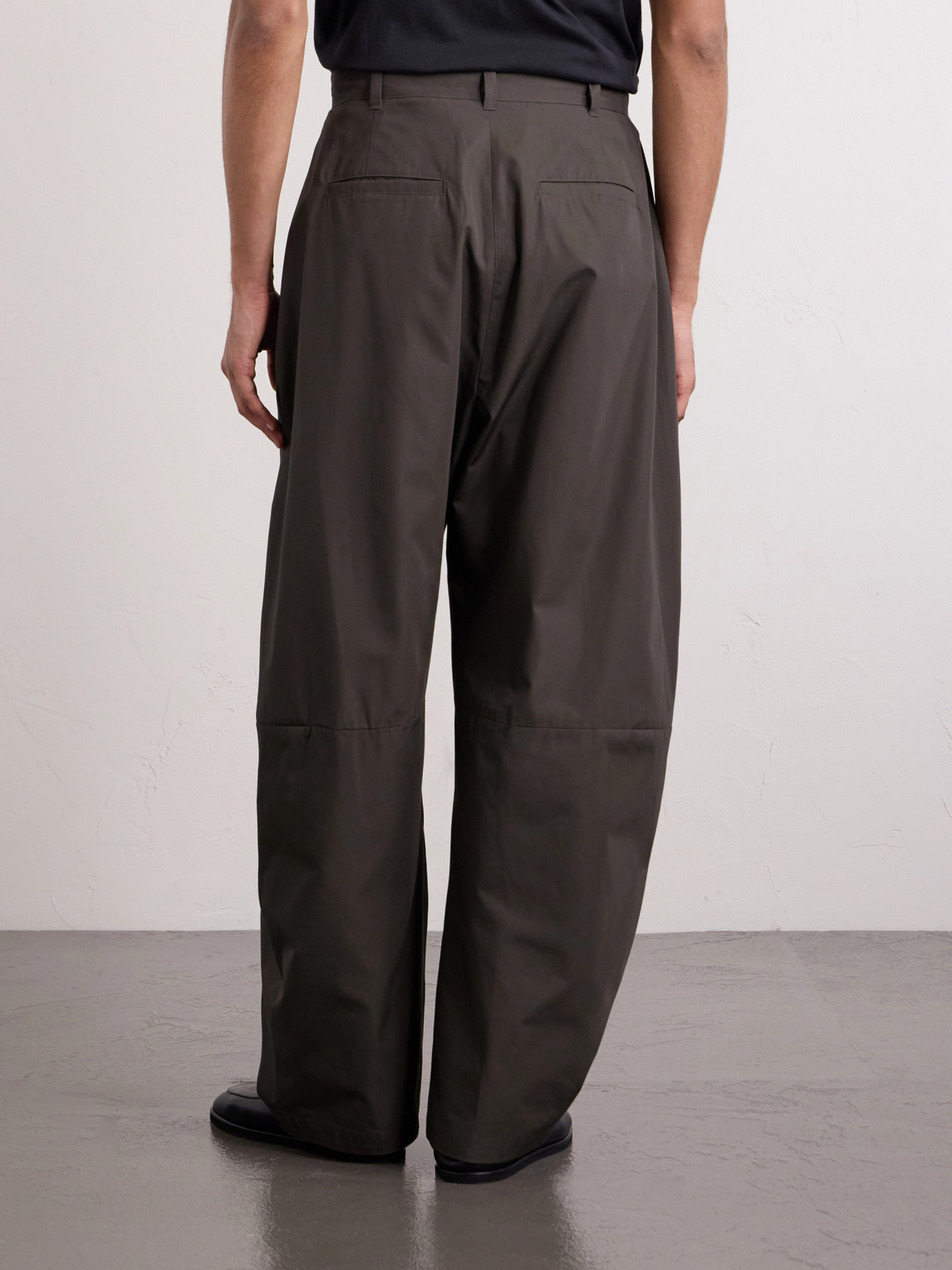  Amomento - Barrel-leg Cotton Trousers - Men - Green - M 