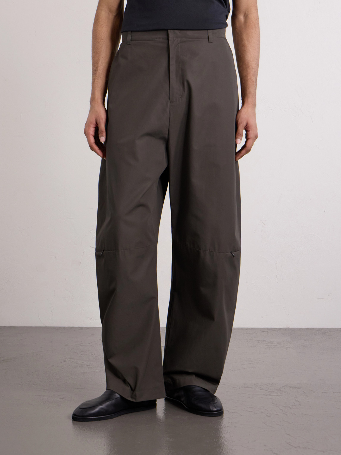  Amomento - Barrel-leg Cotton Trousers - Men - Green - M 
