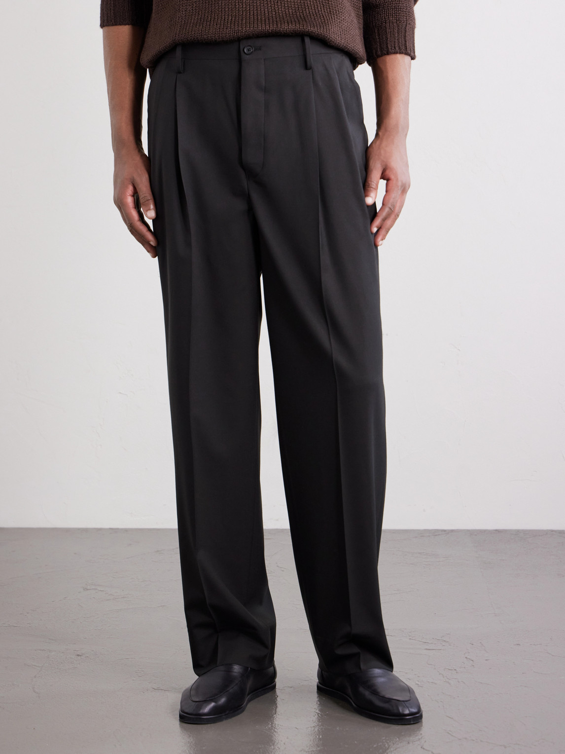 Straight-Leg Pleated Wool