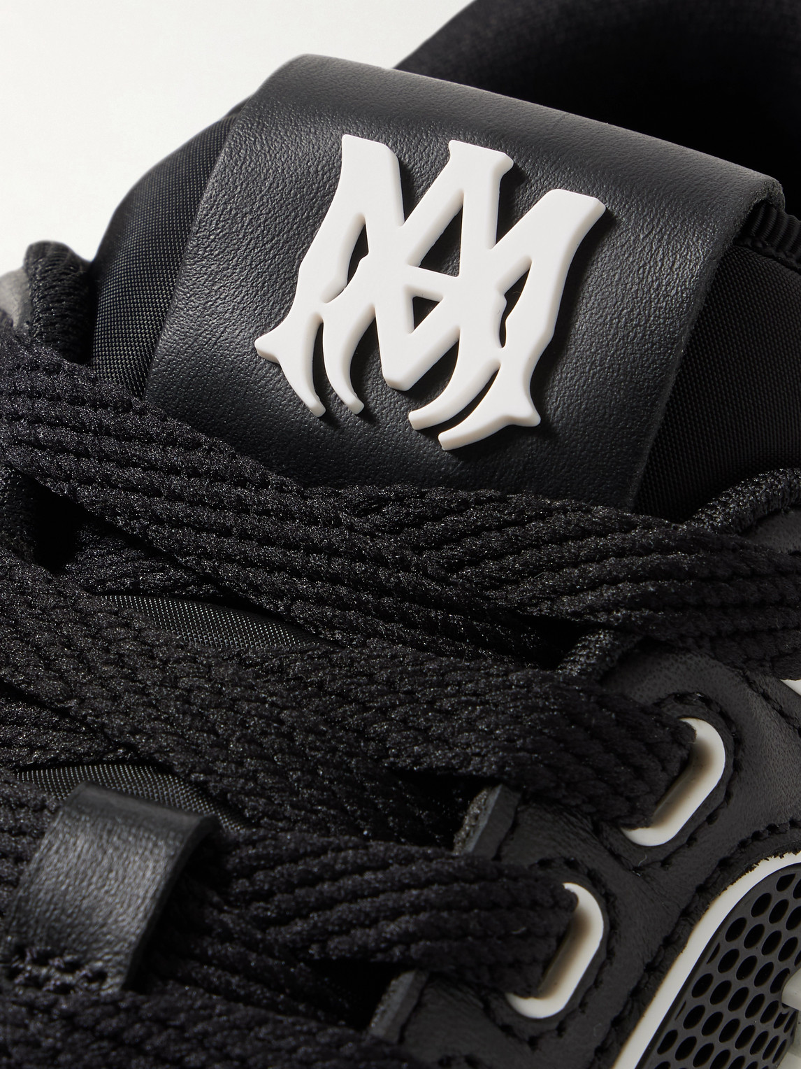 Amiri Classic Low Logo Lace-up Sneakers In Black
