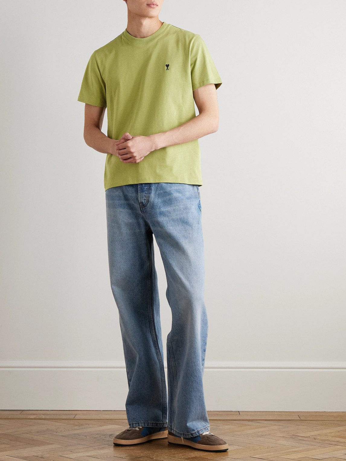 Wide-Leg Jeans
