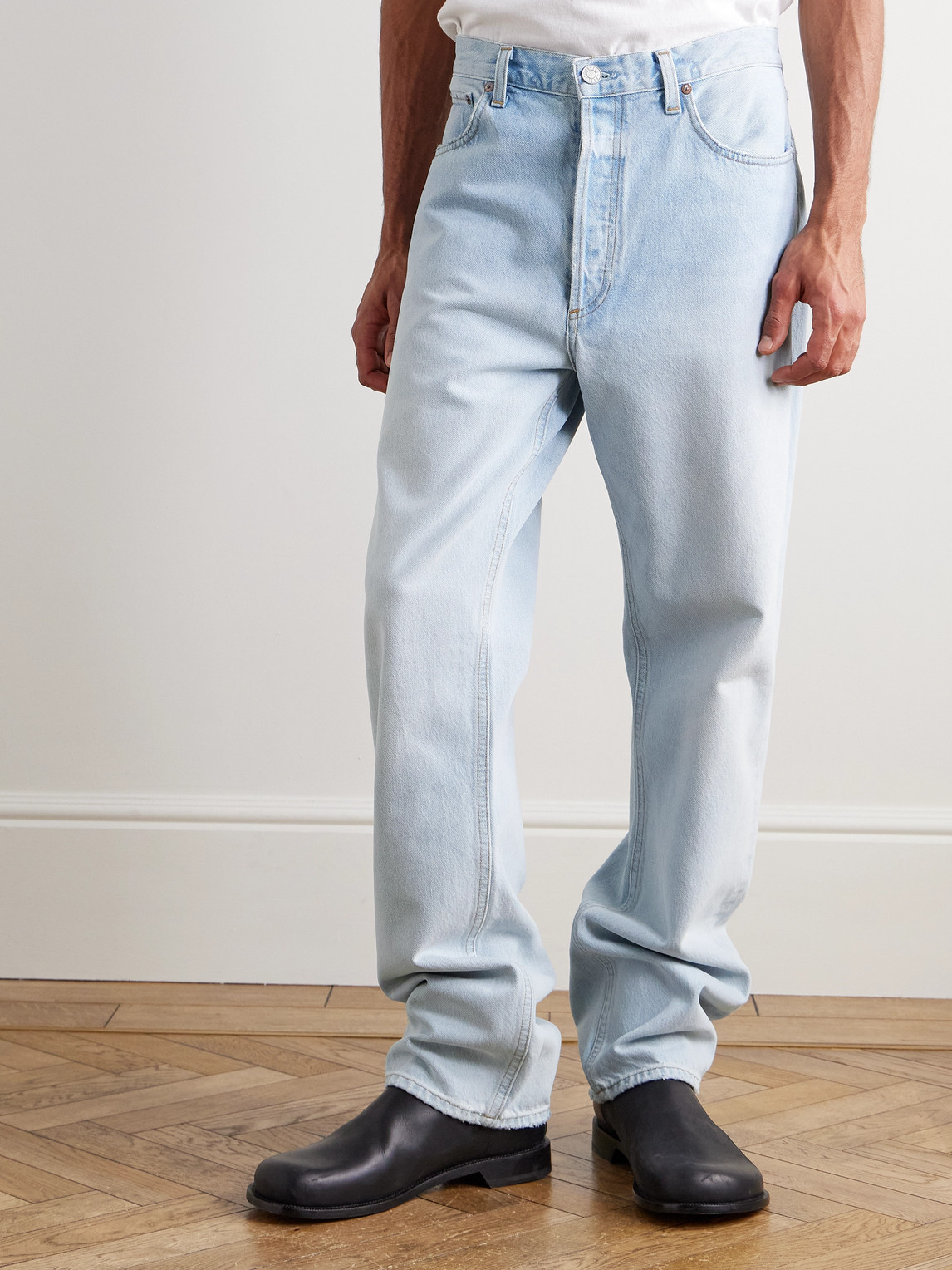 90'S Straight-Leg Jeans