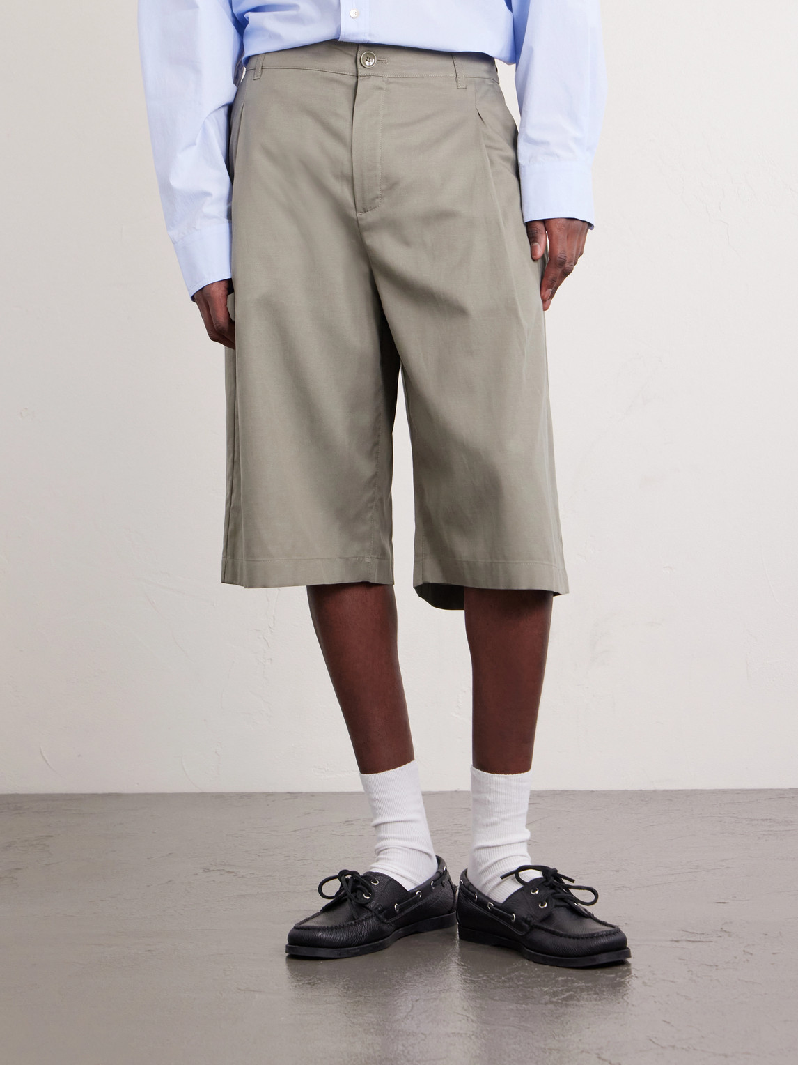  A Kind Of Guise - Juno Straight-leg Pleated Lyocell, Cotton And Linen-blend Shorts - Men - Green - It 44 