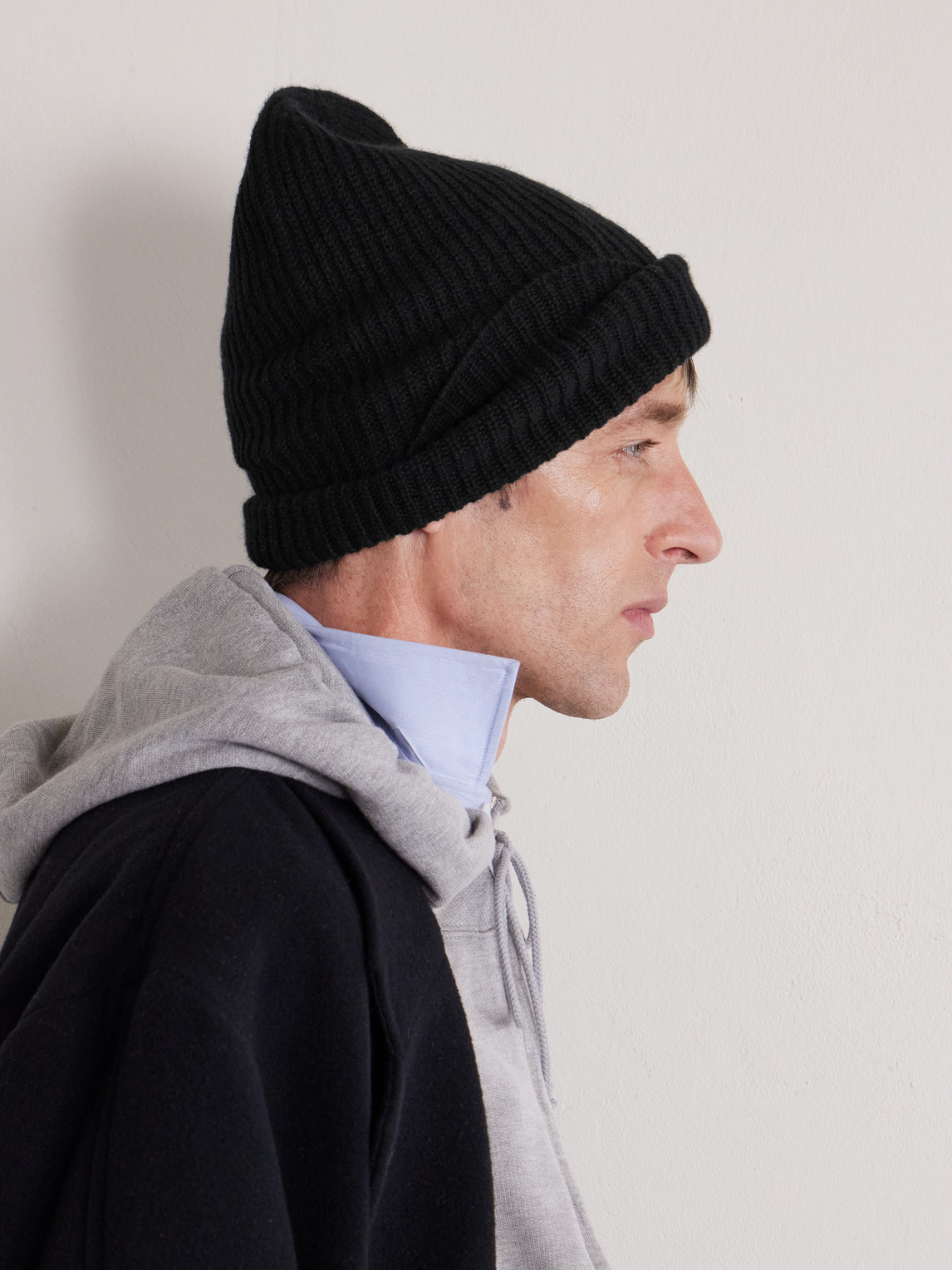 The Elder Statesman Statesman Ribbed Cashmere Beanie In Black