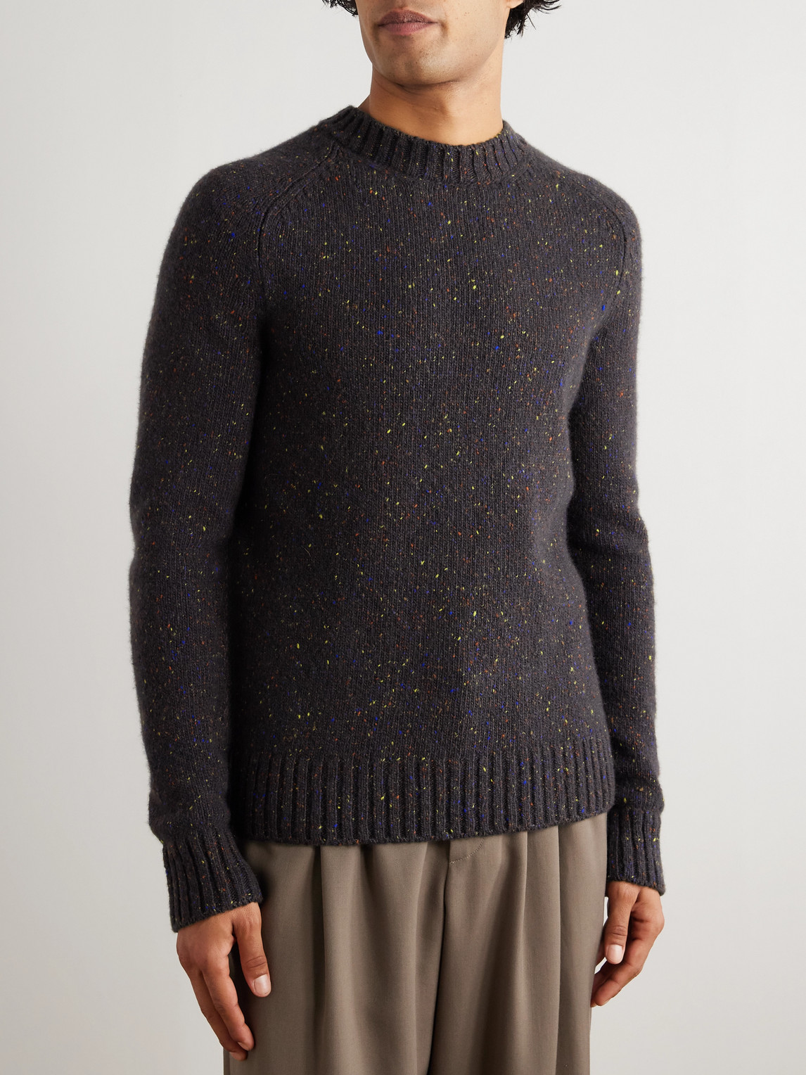 Gabriela Hearst Daniel Flecked Cashmere Sweater In Gray