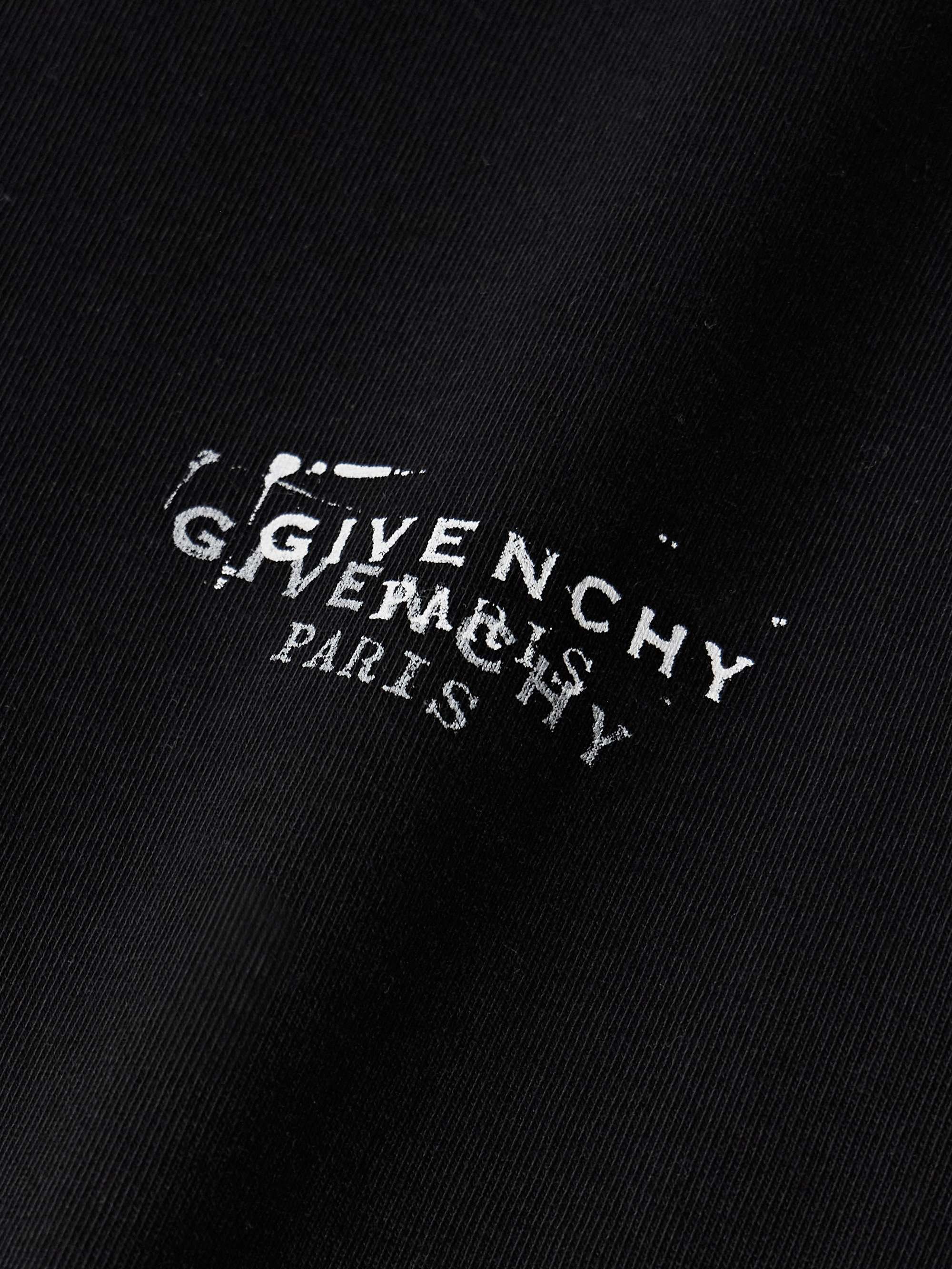 GIVENCHY 
