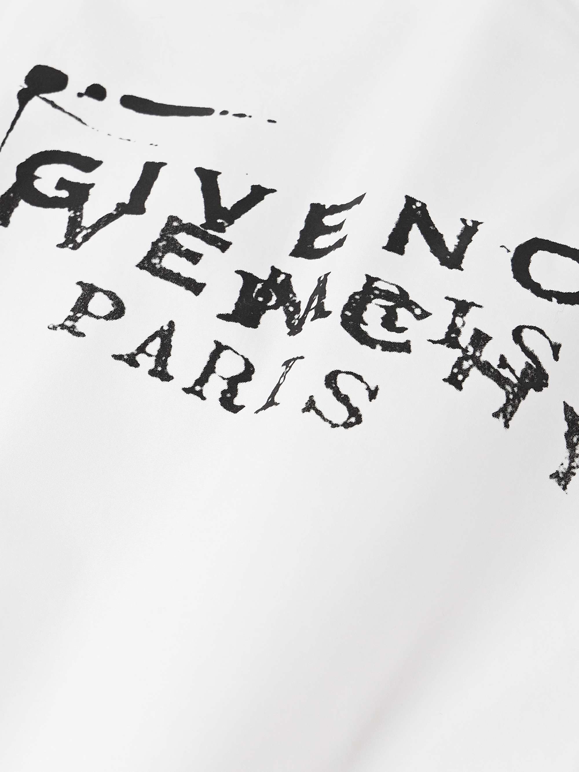GIVENCHY 