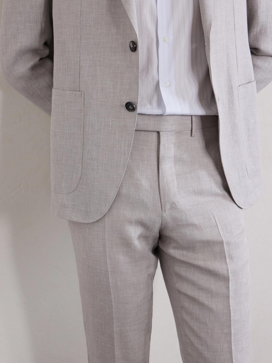 Tapered Pleated Wool, Linen Slim-Fit