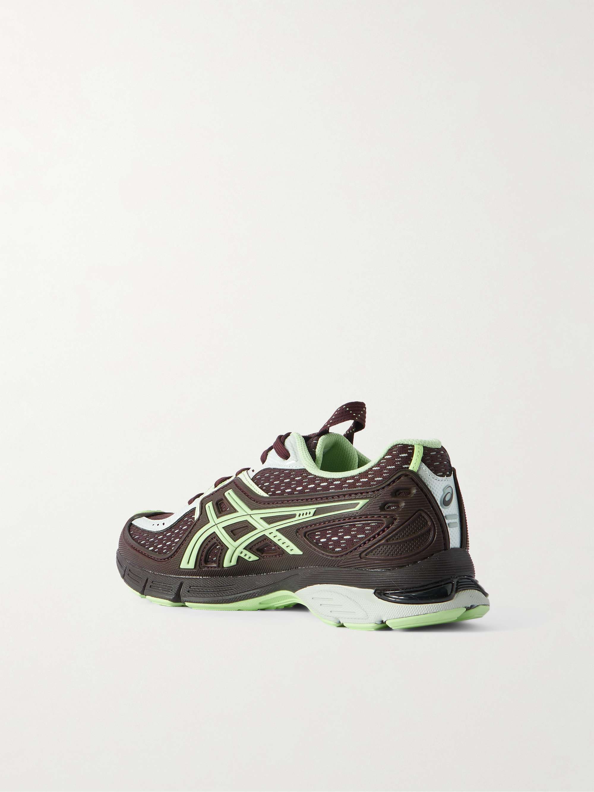 ASICS 