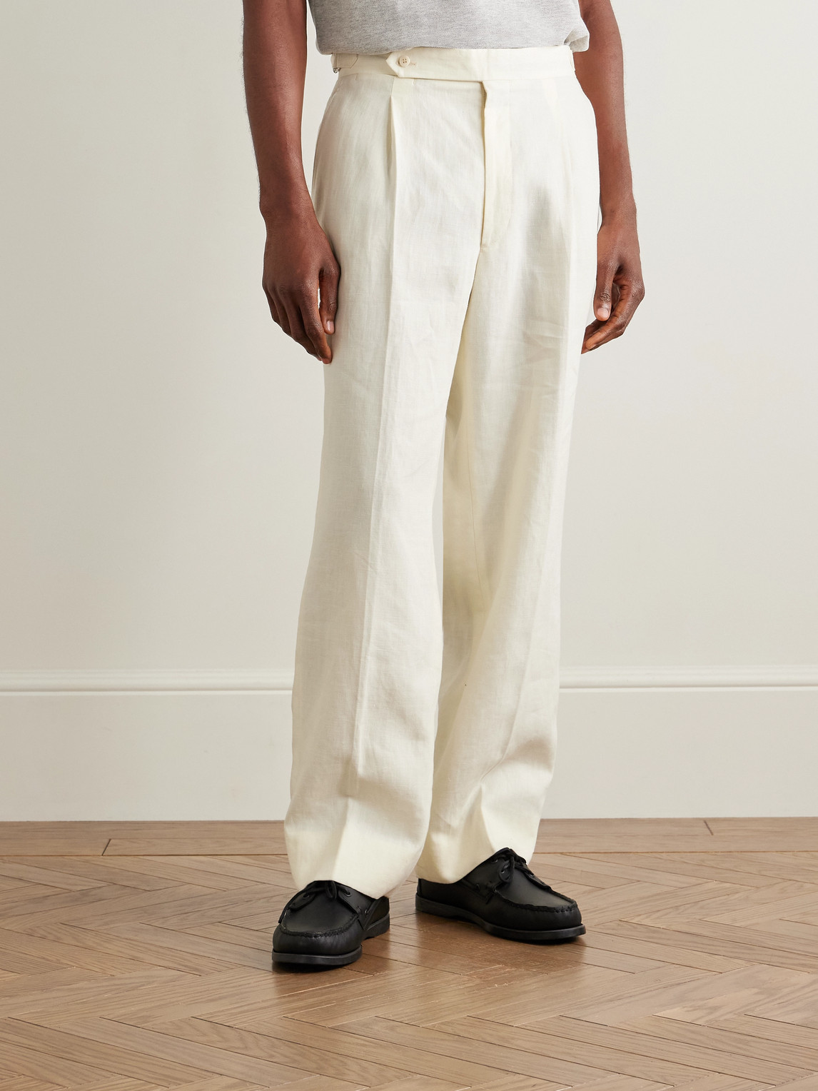  Stòffa - Straight-leg Pleated Linen Trousers - Men - Neutrals - It 46 