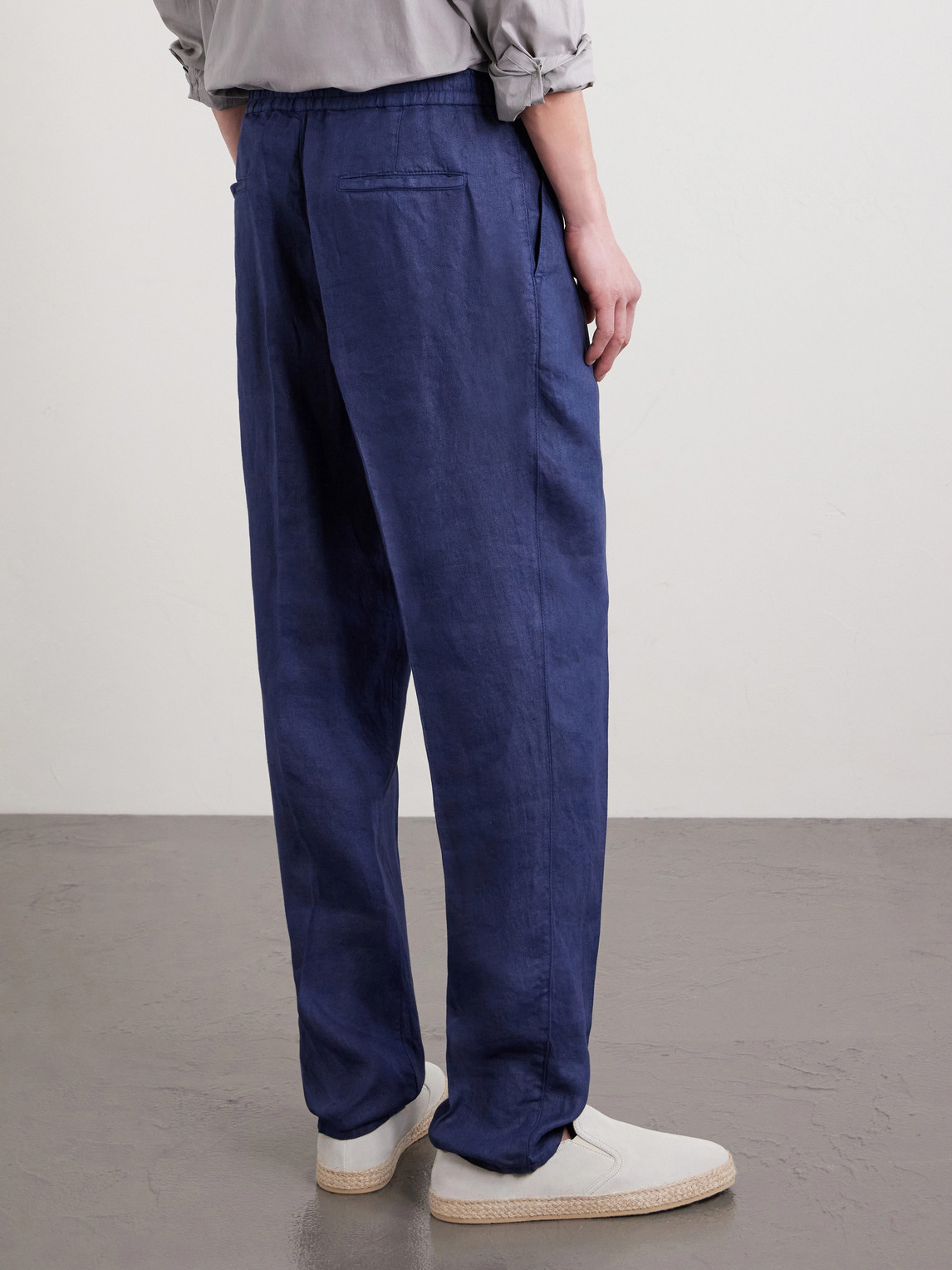 Tapered Pleated Linen-Twill Drawstring Trousers