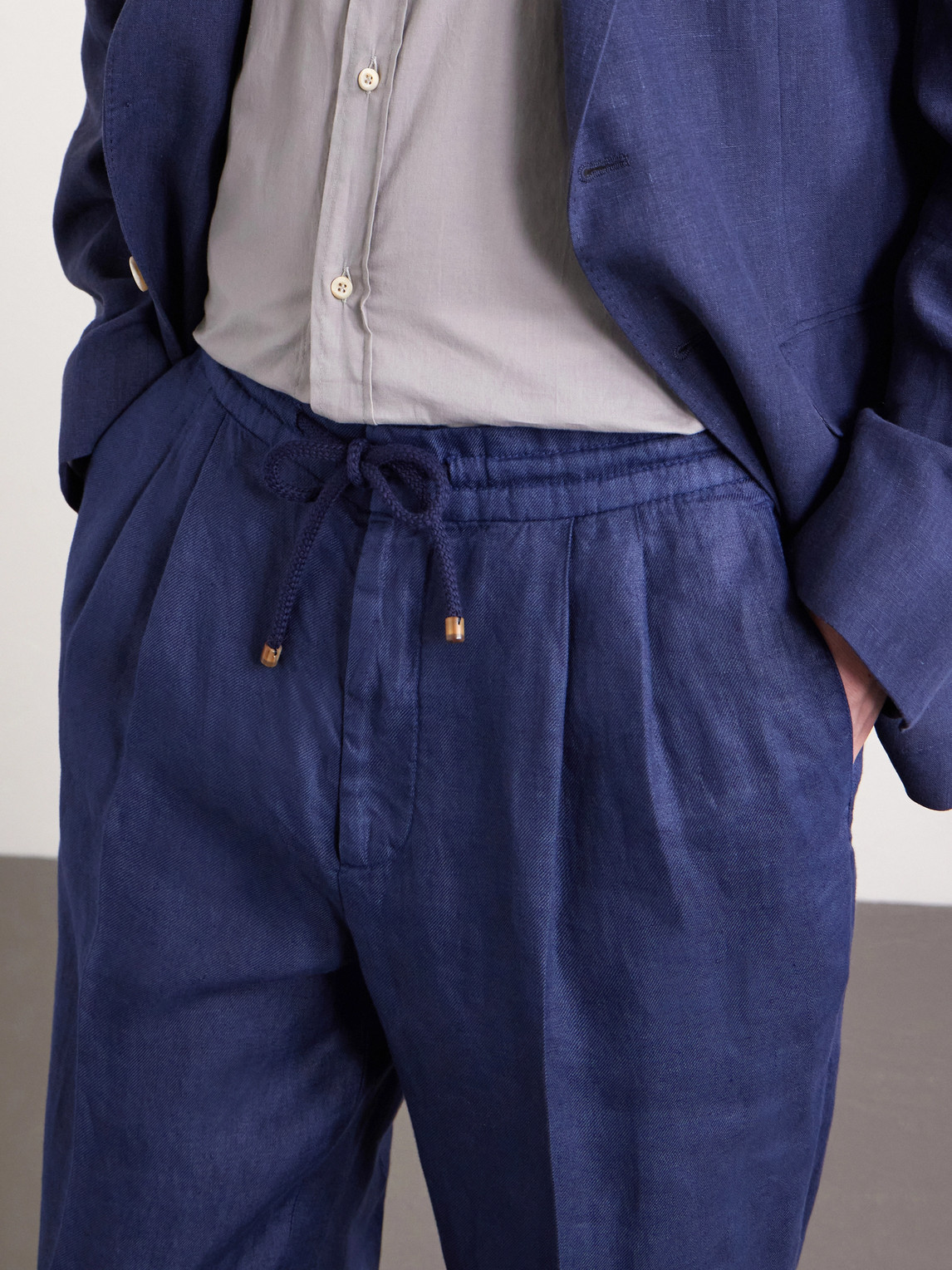 Tapered Pleated Linen-Twill Drawstring Trousers