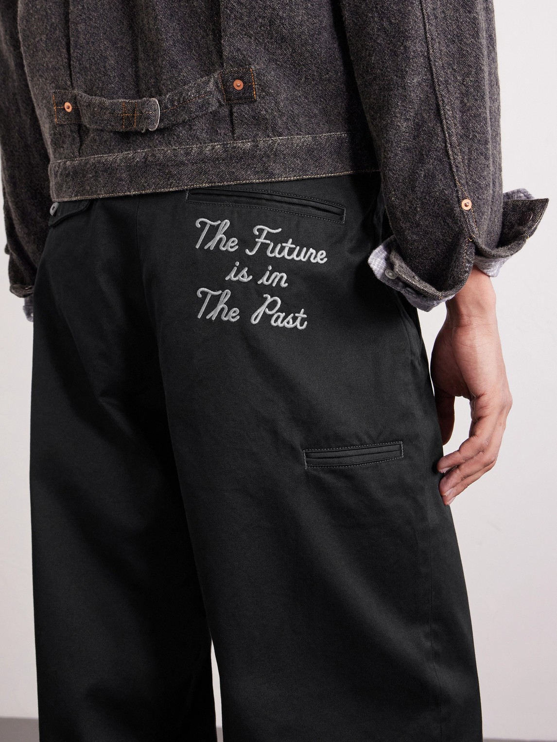 Wide-Leg Logo-Embroidered Pleated Cotton-Twill Chinos