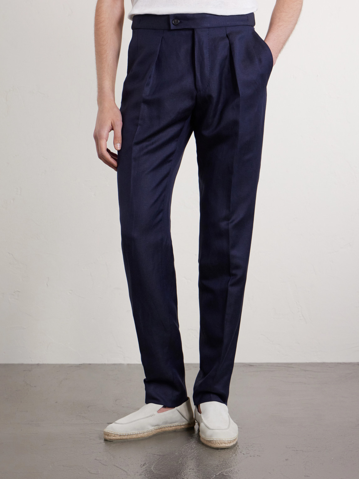  Slowear - Tapered Pleated Wool And Linen-blend Trousers - Men - Blue - It 44 