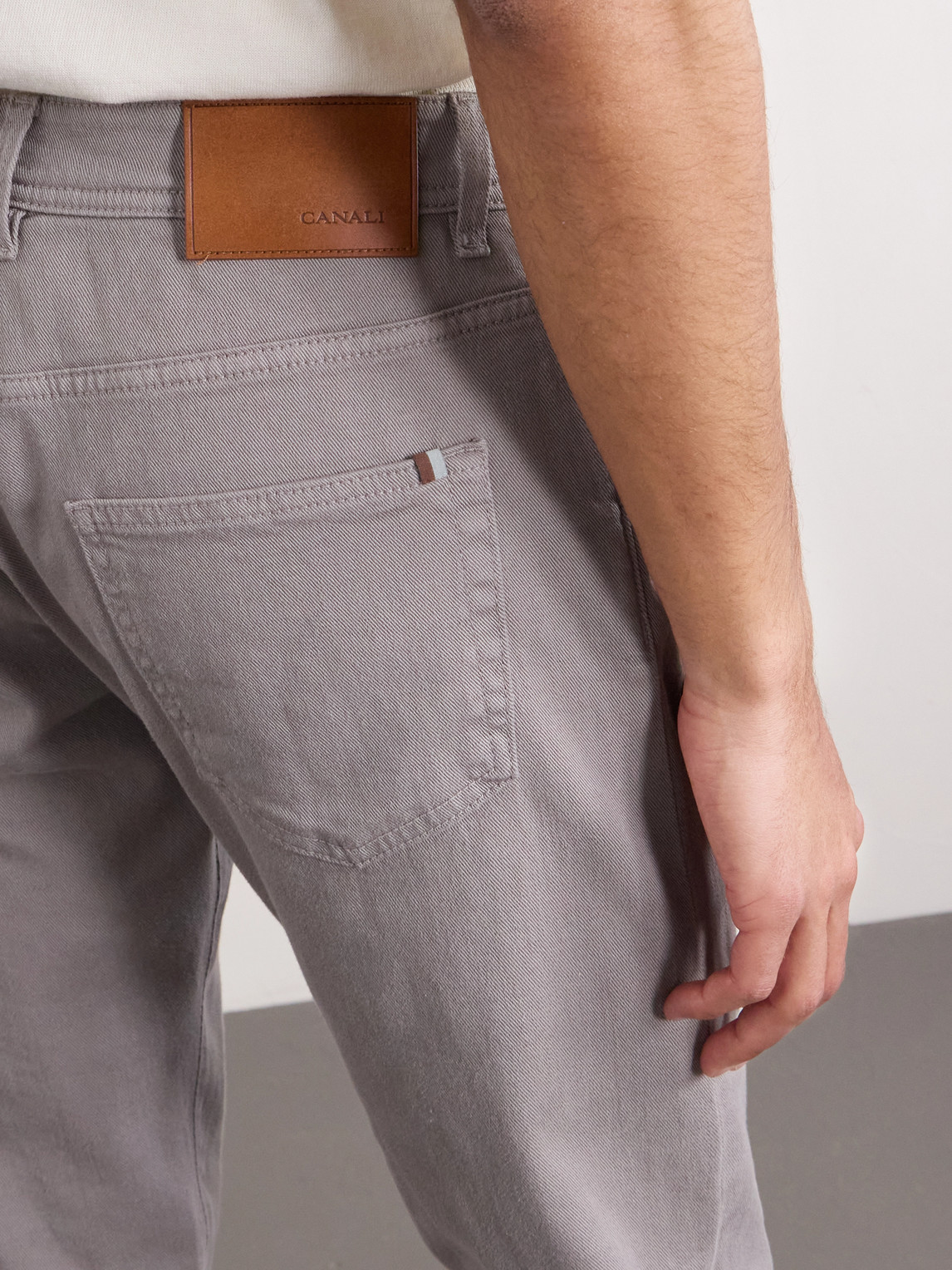 Fit Straight-Leg Jeans Slim