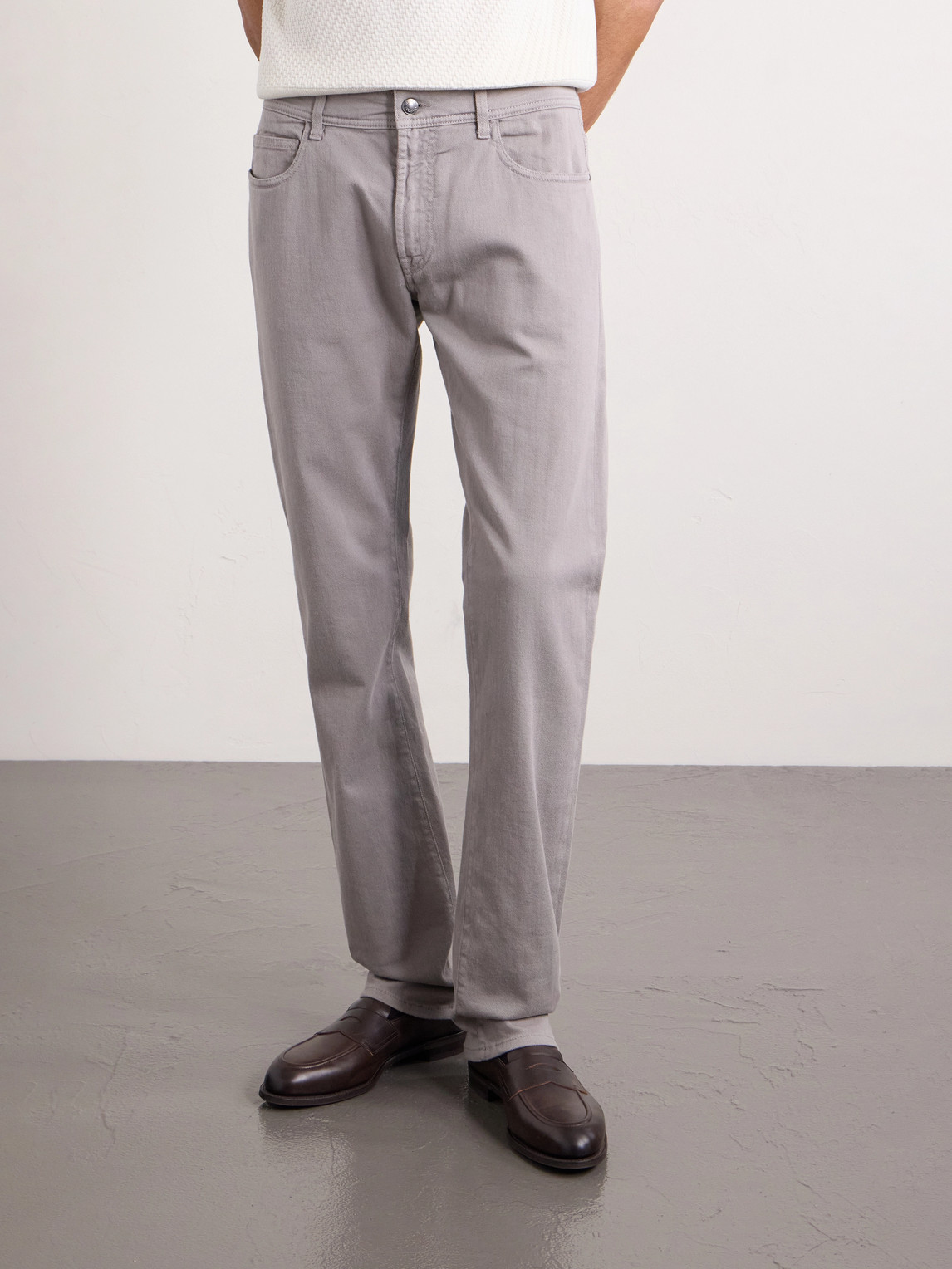 Fit Straight-Leg Jeans Slim