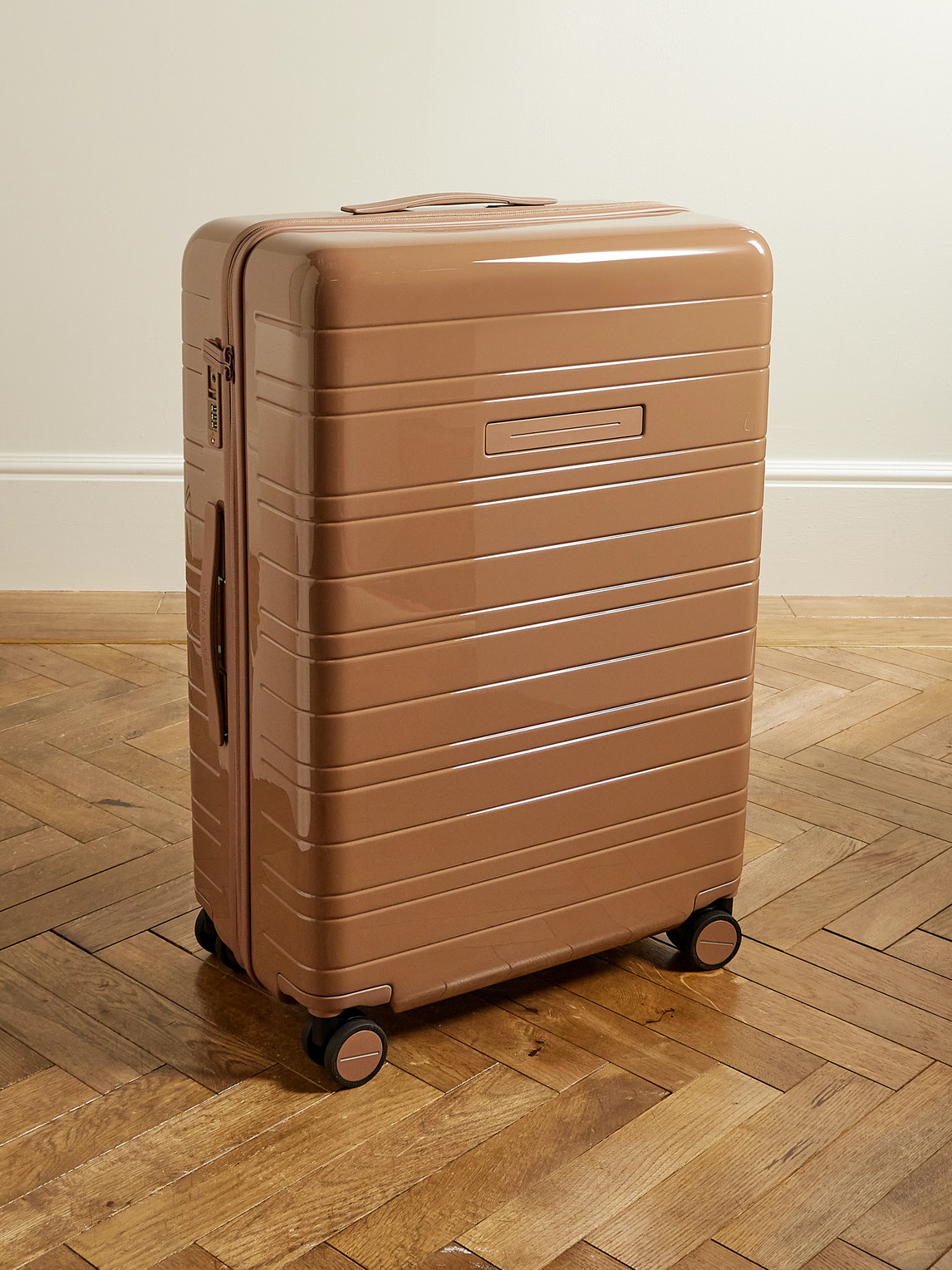 Horizn Studios H7 Essential Hardshell Check-in Suitcase In Brown
