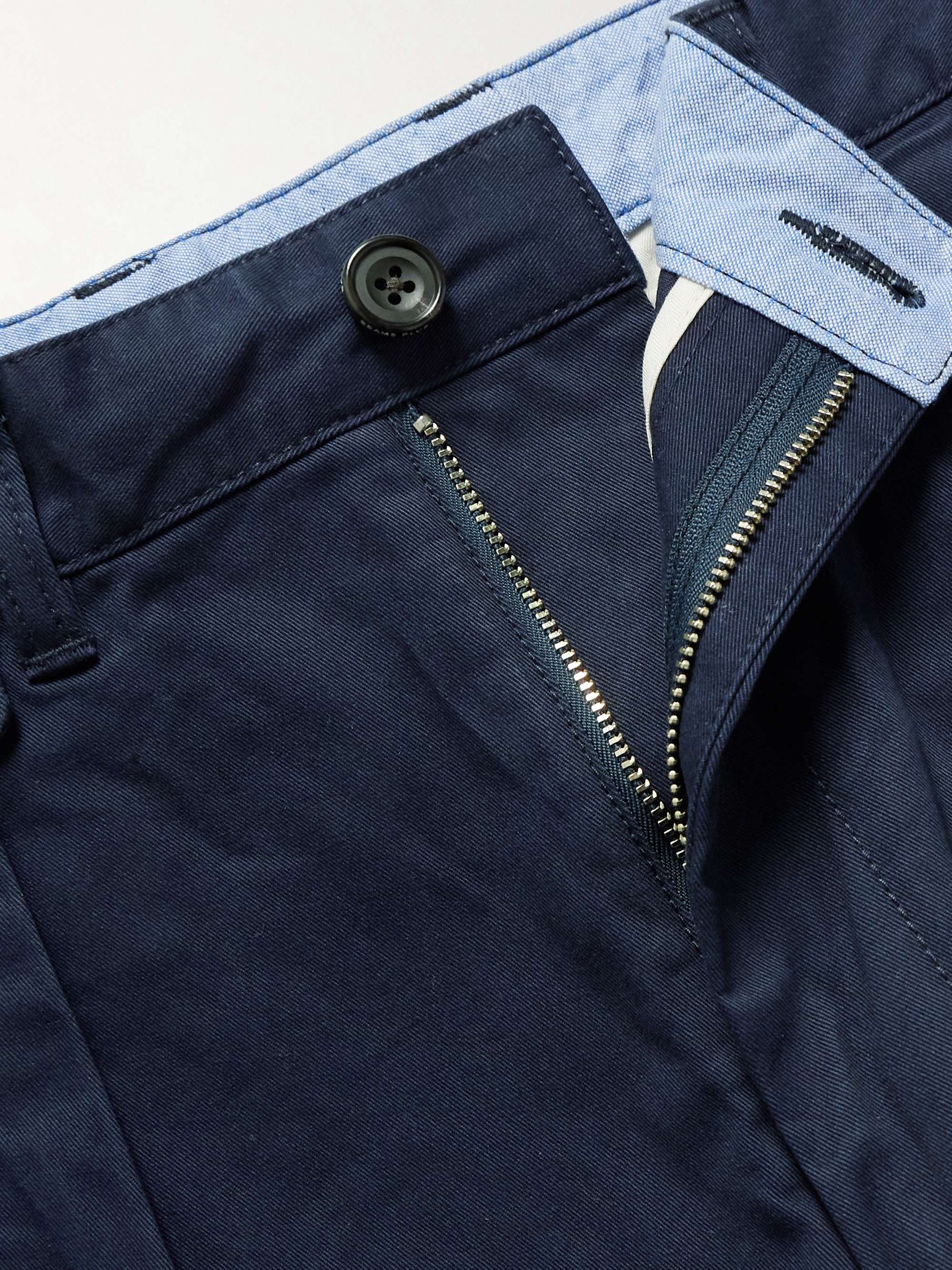 BEAMS PLUS بنطال من مزيج من قطن التويل بقصة تضيق تدريجياً وطيات