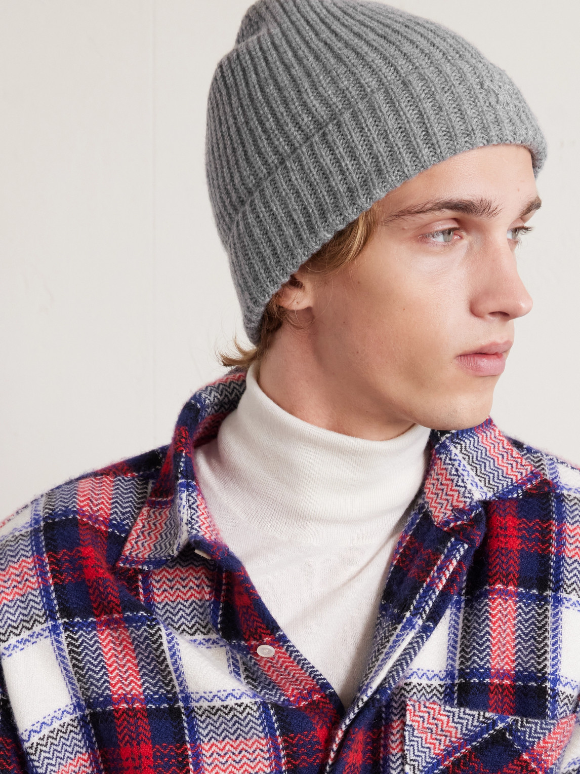 Celine Logo-embroidered Ribbed Cashmere Beanie In Gray