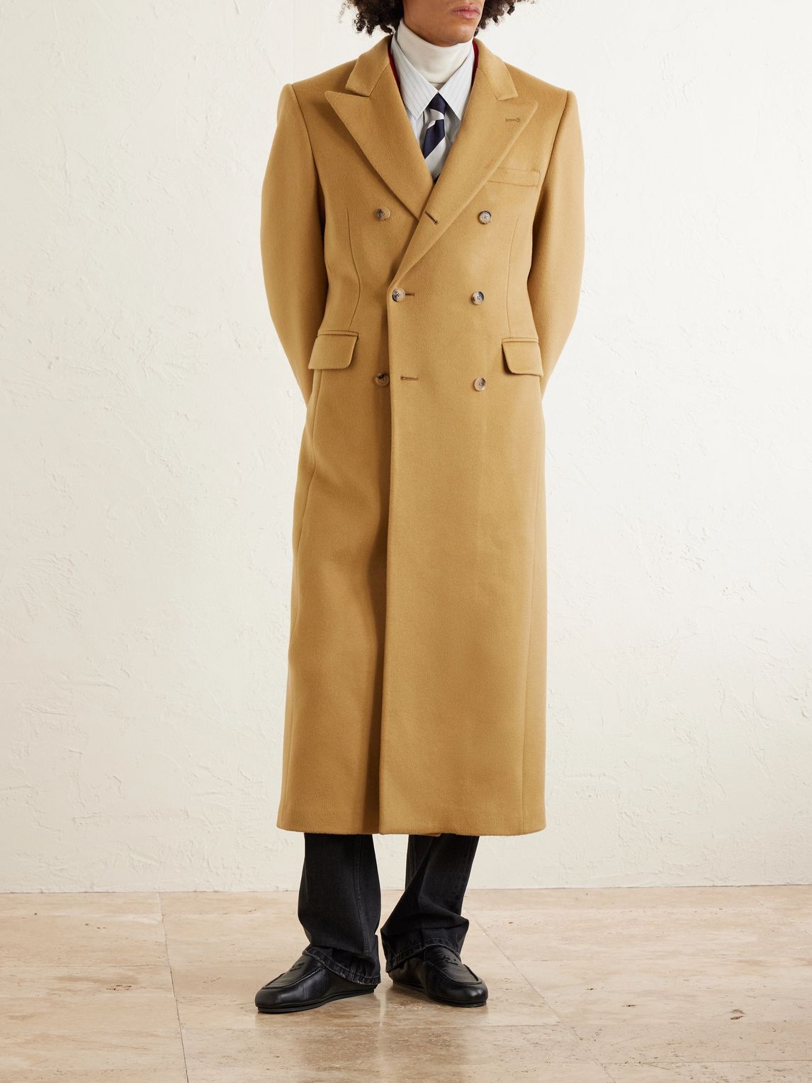 Double-Breasted Cashmere Coat | 셀린느 | FETCHING