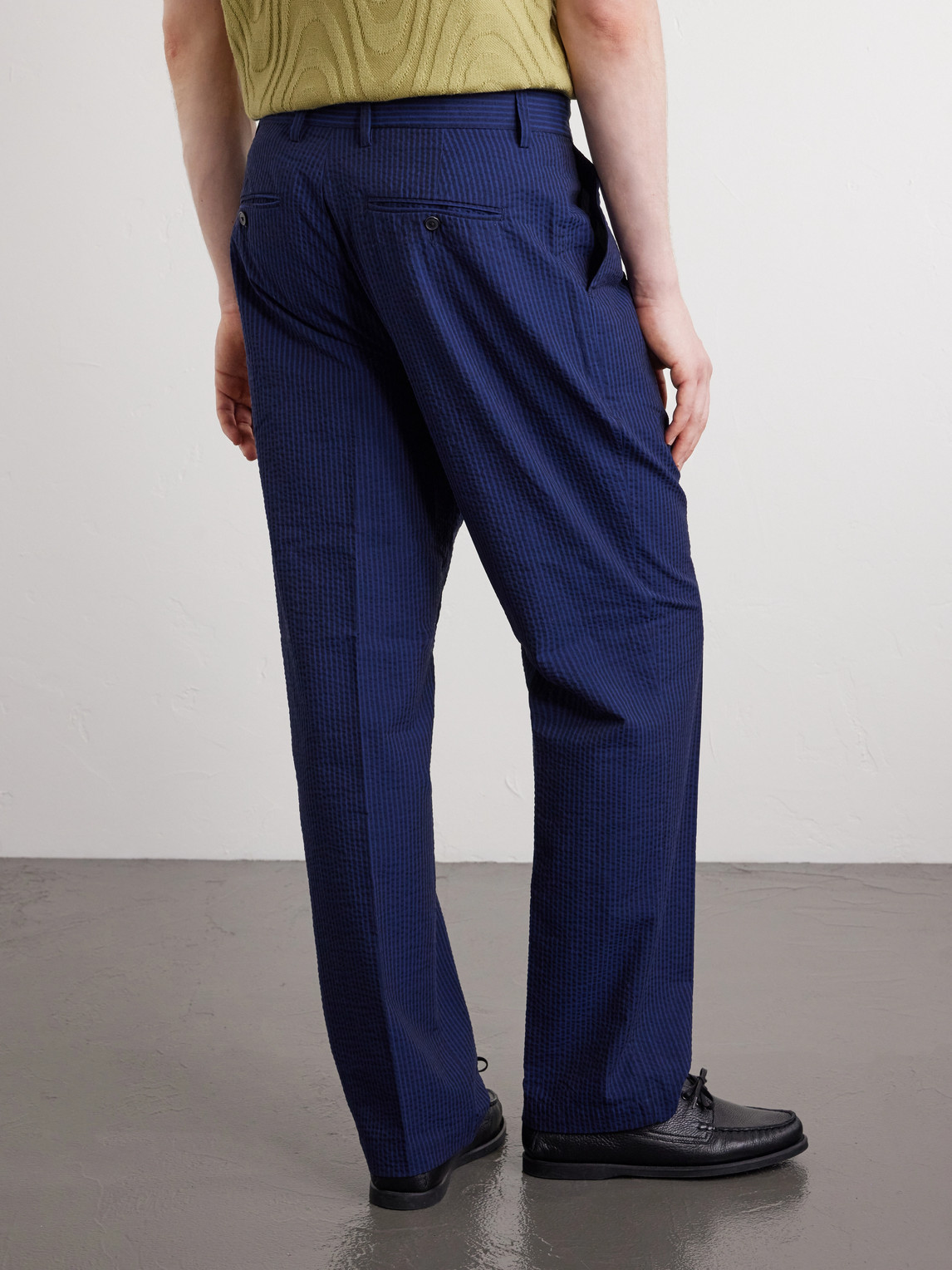 https://www.mrporter.com/variants/images/46376663163010545/bk/w1000.jpg
