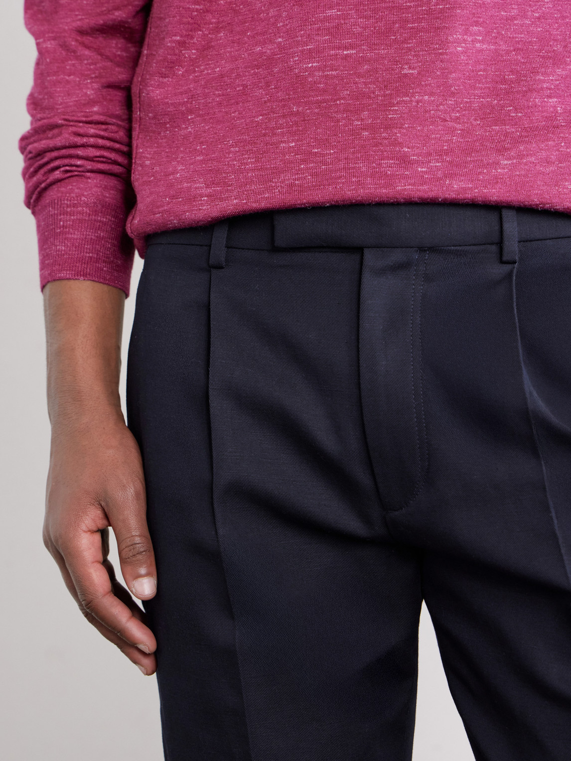 Straight-Leg Pleated Cotton And Linen-Blend Trousers