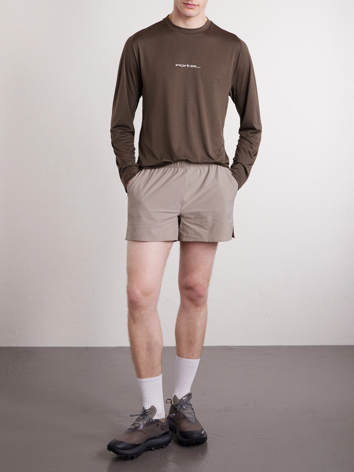 Marka Liner Straight-Leg 5" Mesh-Trimmed Recycled-Shell Running Shorts — 2