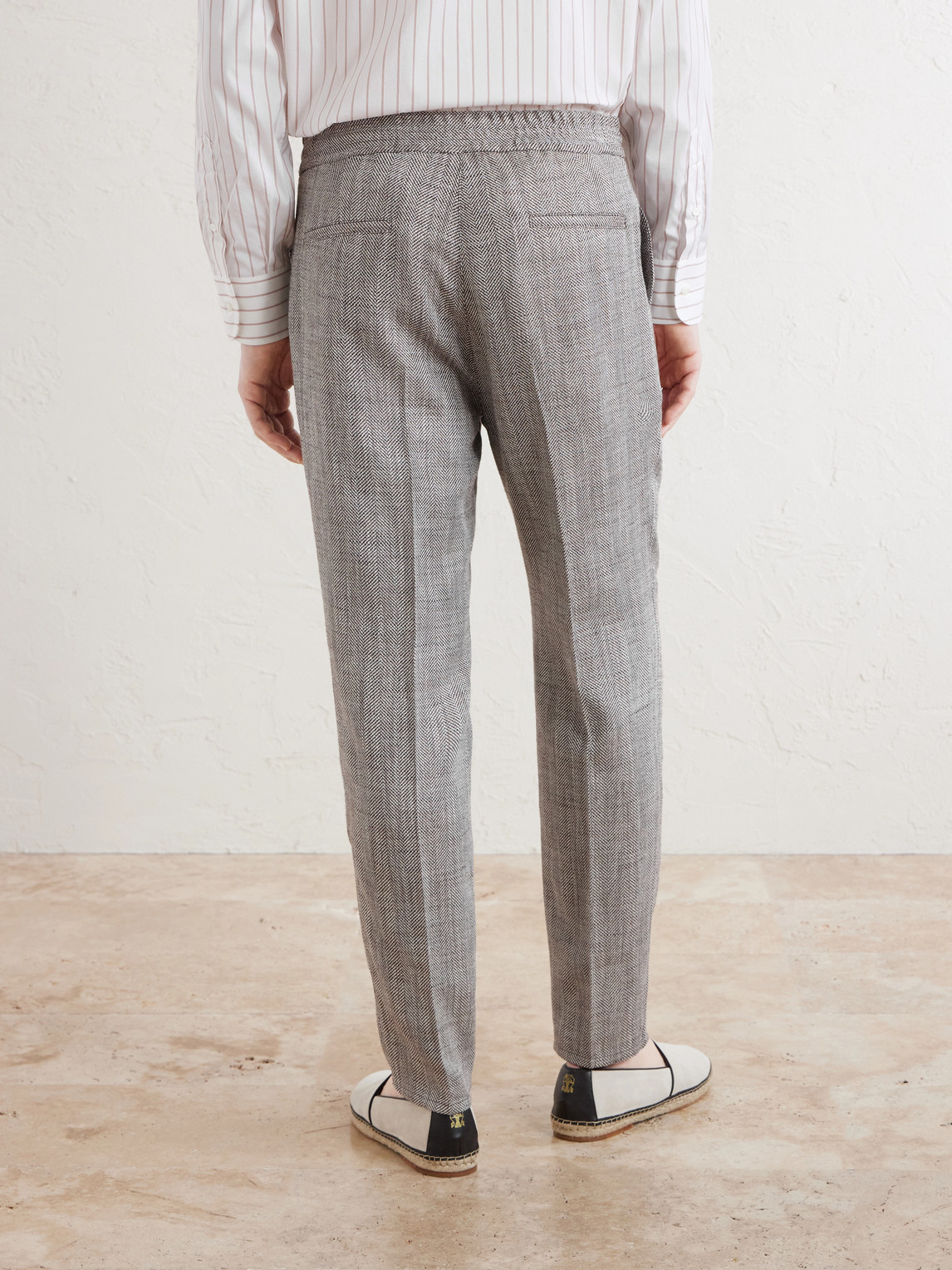  Brunello Cucinelli - Straight-leg Pleated Herringbone Trousers - Men - Brown - It 44 