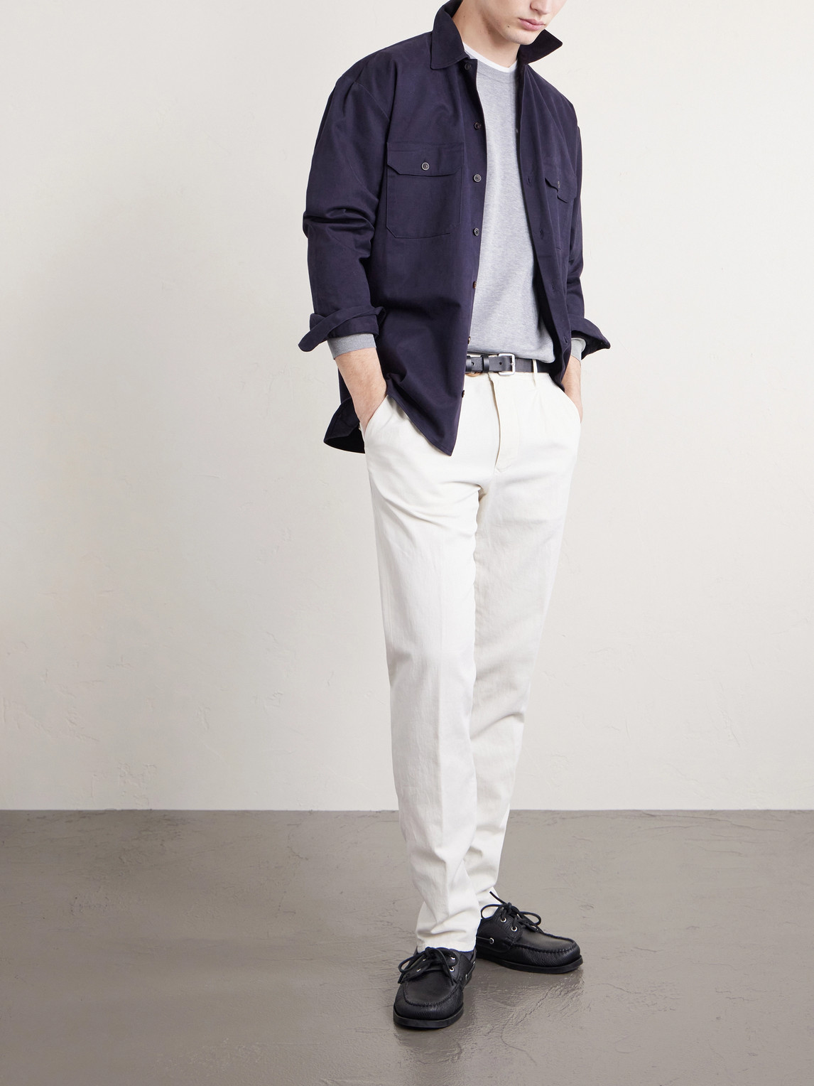 Tapered Pleated Stretch-Cotton And Linen-Blend Gabardine Trousers
