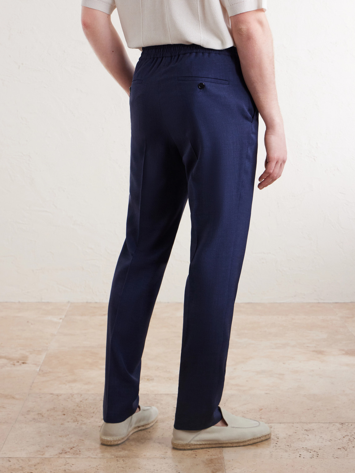  Slowear - Tapered Pleated Virgin Wool, Silk And Linen-blend Drawstring Trousers - Men - Blue - It 44 