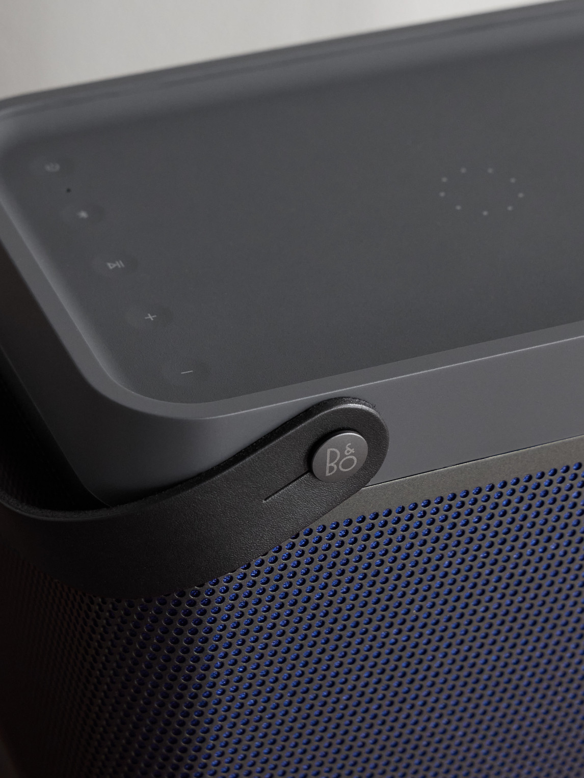  Bang & Olufsen - Beolit 20 Portable Bluetooth Speaker - Men - Black 