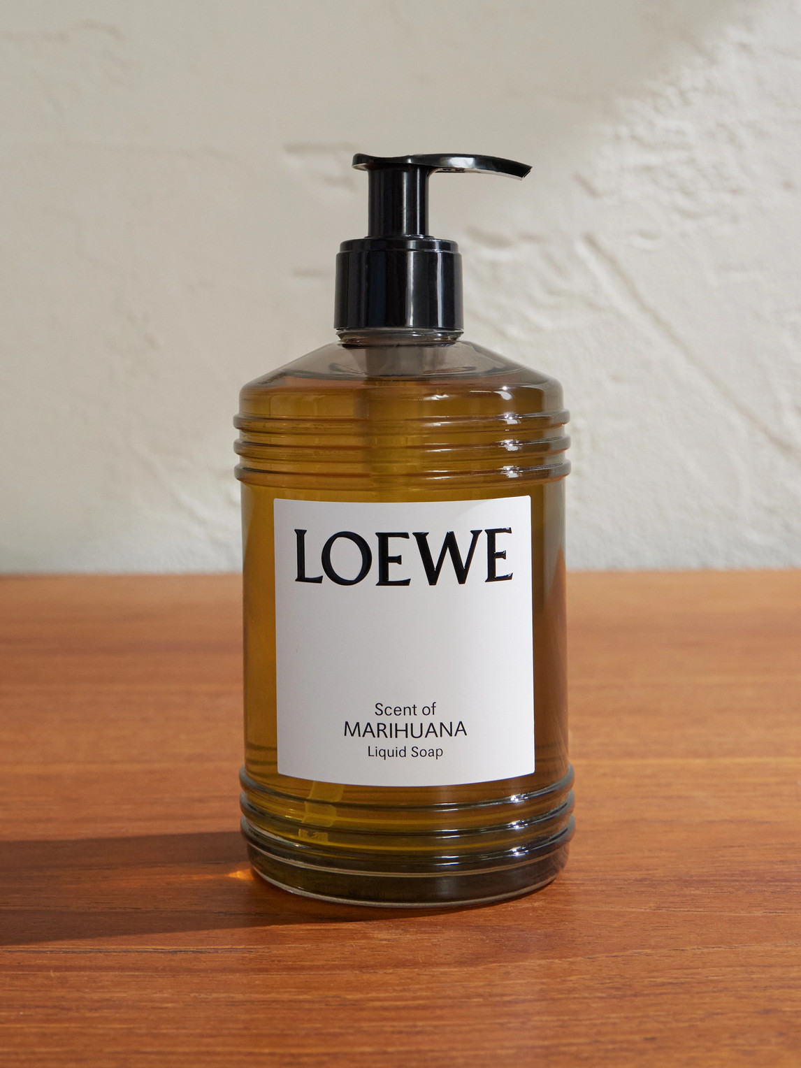 Loewe Perfumes Scent Of Marihuana Liquid Soap, 360ml In Green