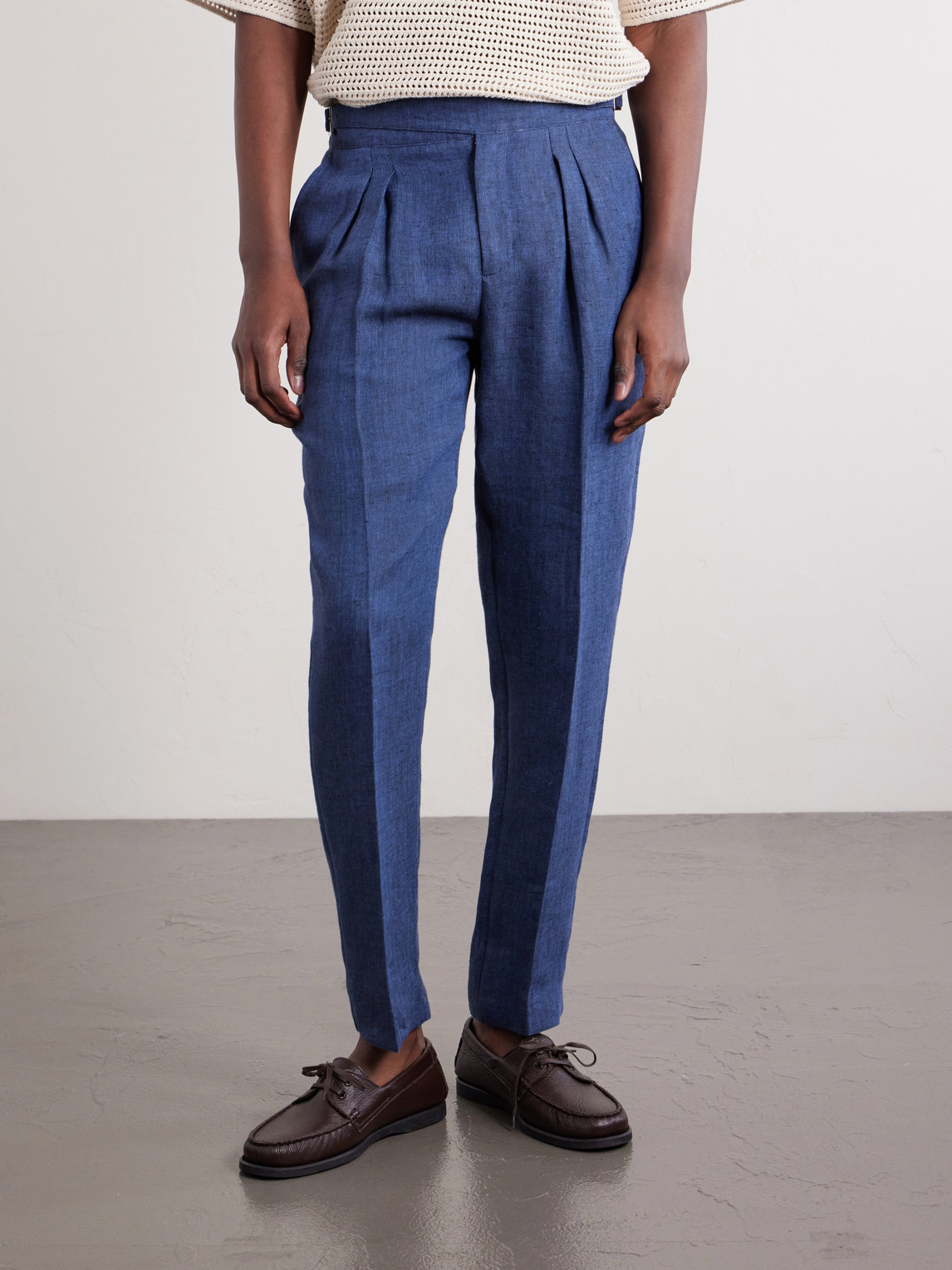 Mr P. - Steve Tapered Pleated Herringbone Linen Trousers