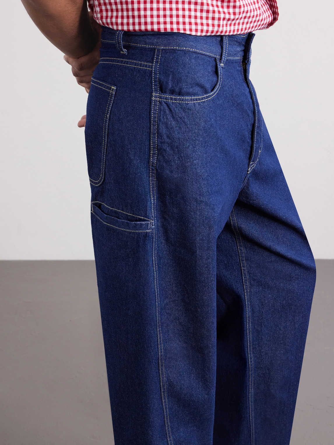 Wide-Leg Jeans
