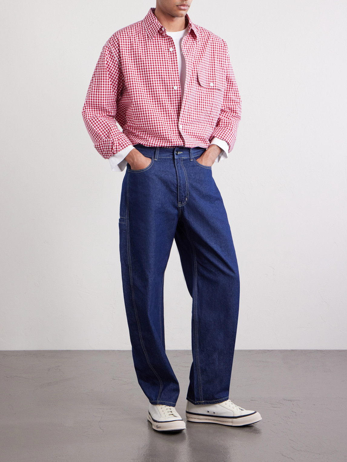Wide-Leg Jeans