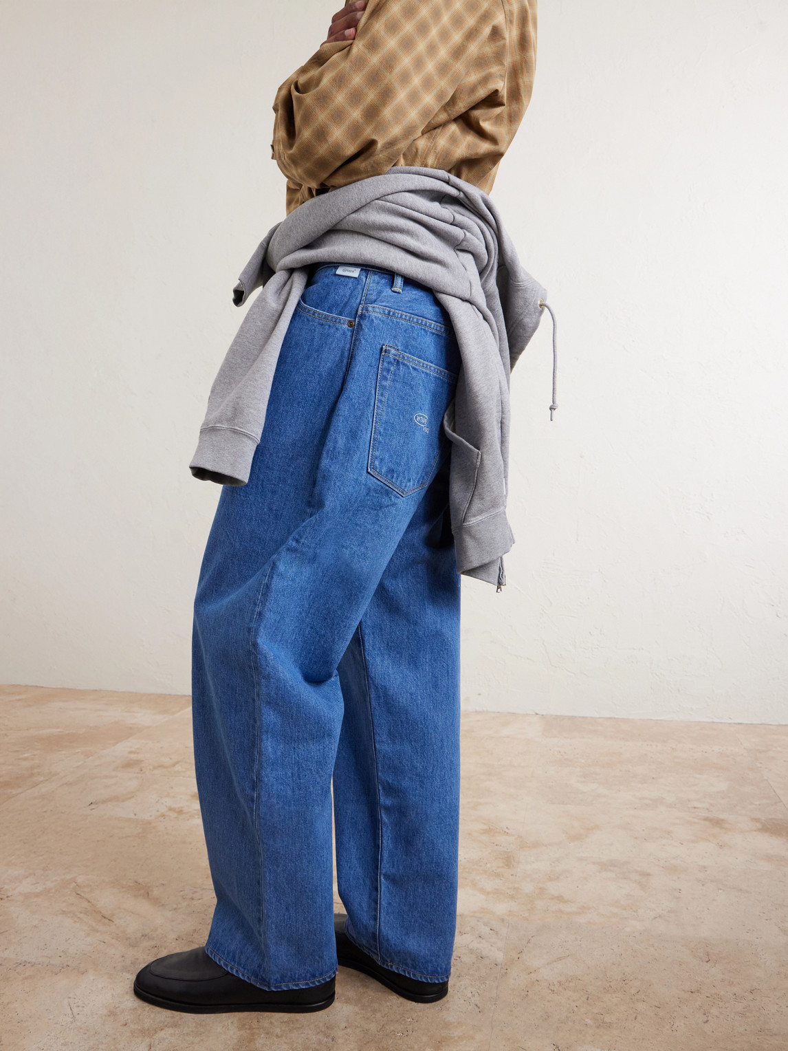 Wide-Leg Jeans