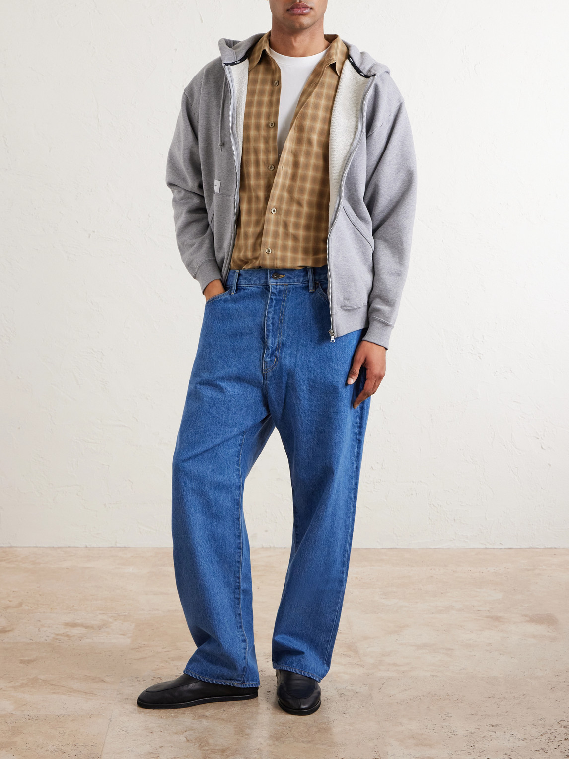 Wide-Leg Jeans