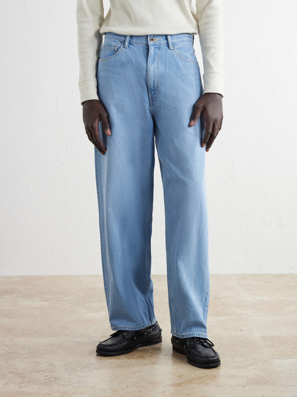Club Wide-Leg Jeans