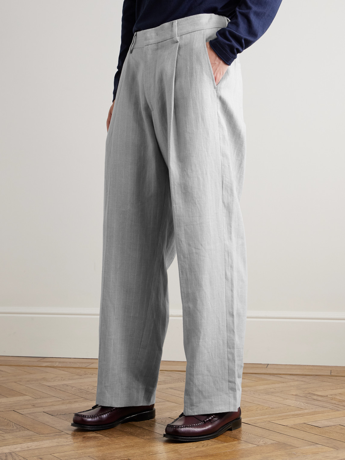 Kay 1455 Straight-Leg Pleated Pinstriped Linen Trousers