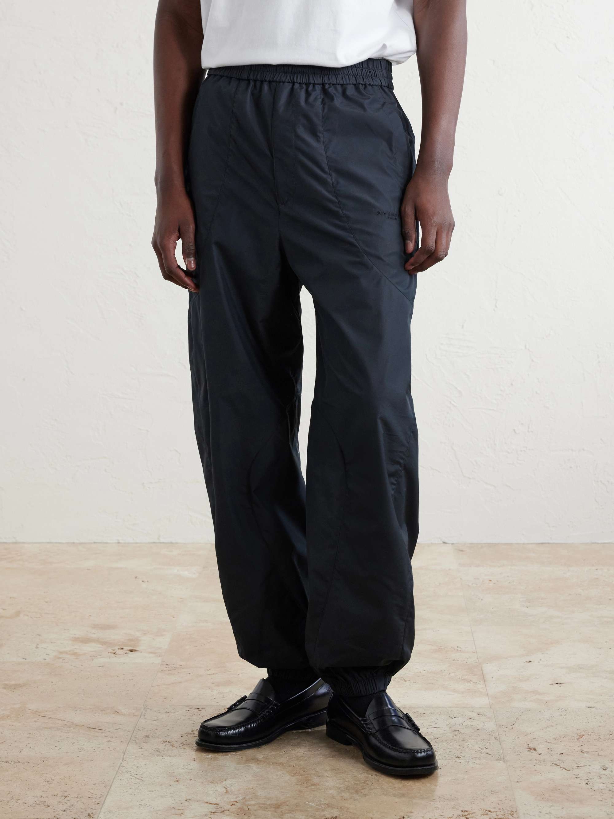 GIVENCHY 