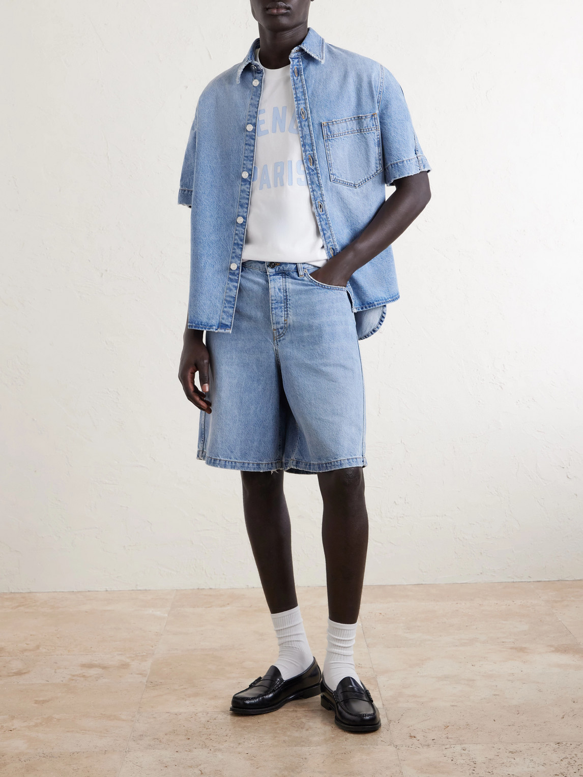 Givenchy Blue Solid Shorts In Blue