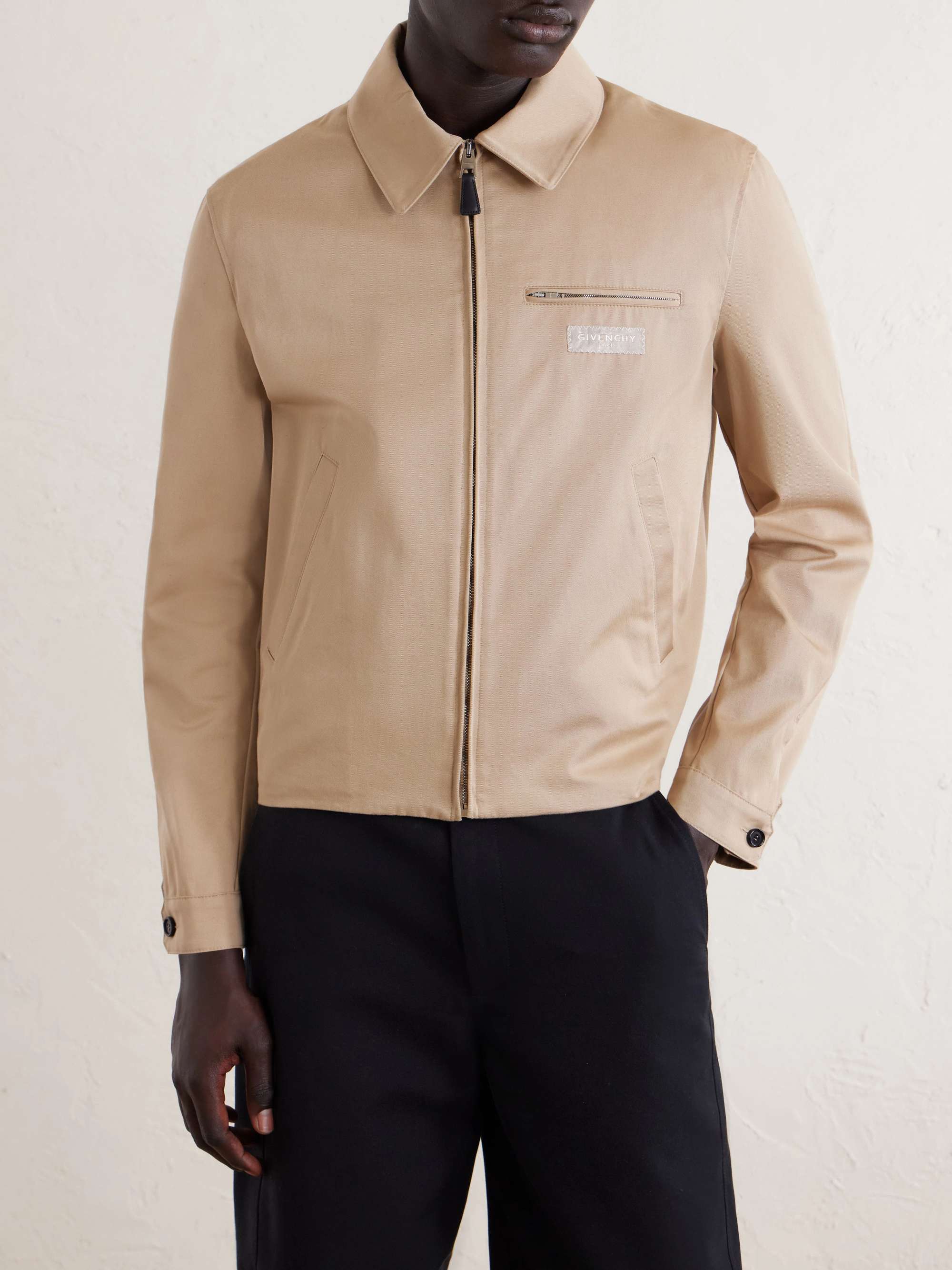 GIVENCHY 