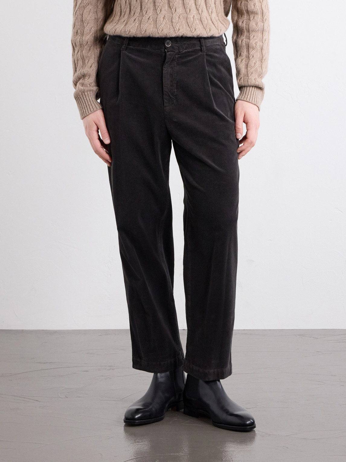 Straight-Leg Pleated Cotton-Blend Corduroy